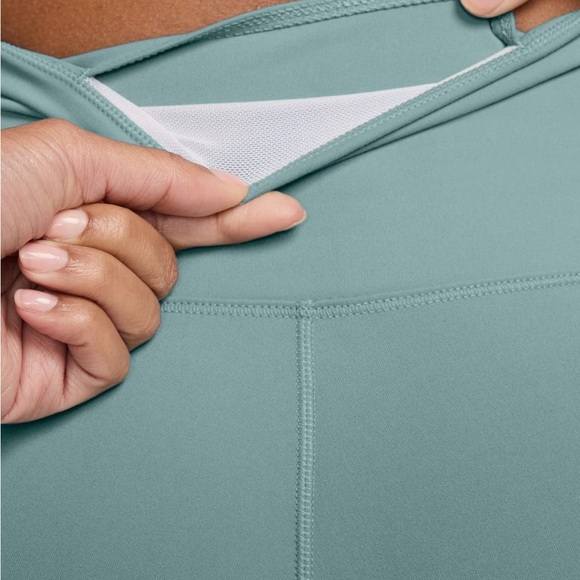 Nike Women’s Dri-Fit One High Waist 7/8 Leggings Size Small Cannon Green Color - Picture 3 of 10